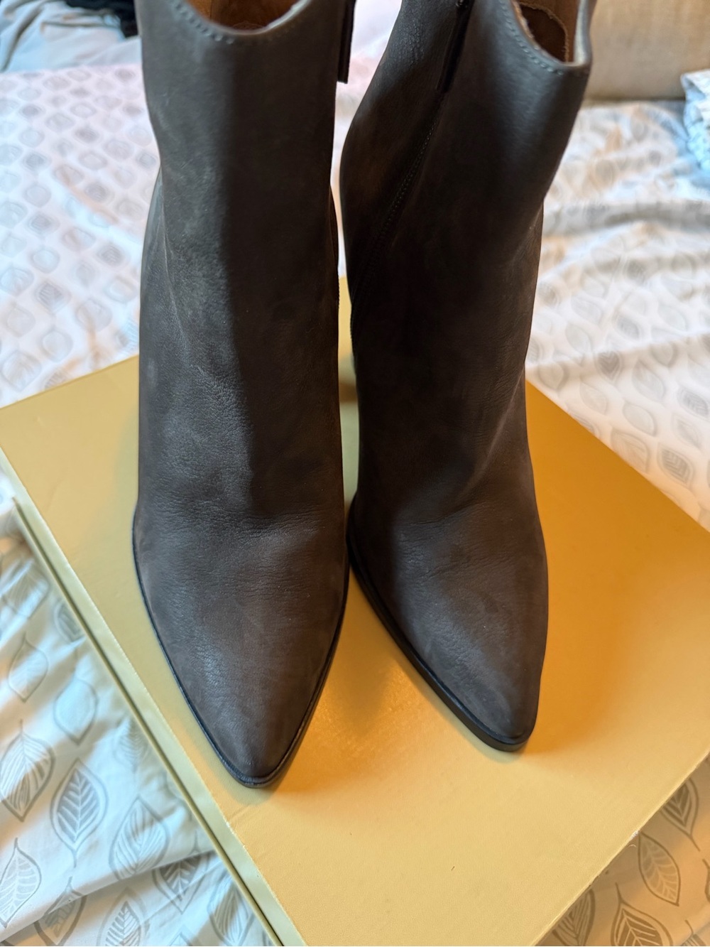 Halogen Women's Pointed Toe Ankle Boots - brown size 8.5